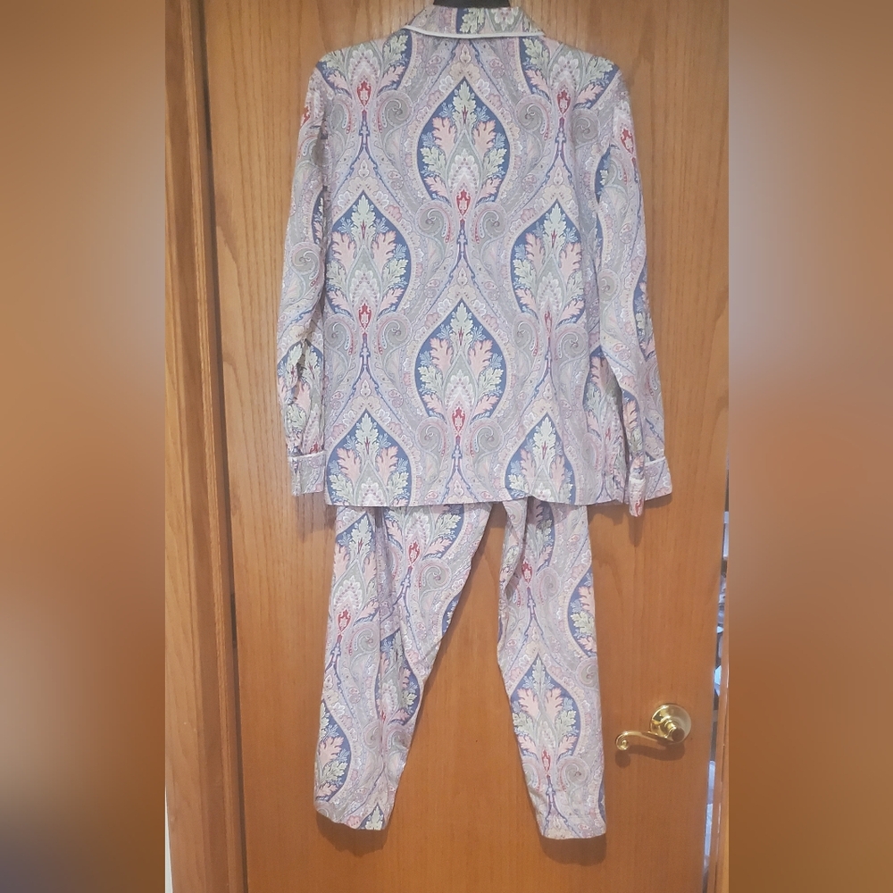 New  LAUREN  RALPH LAUREN  LONG SLEEVE  NOTCH  COLLAR  WOVEN  SATEEN  PAISLEY - Picture 4 of 11